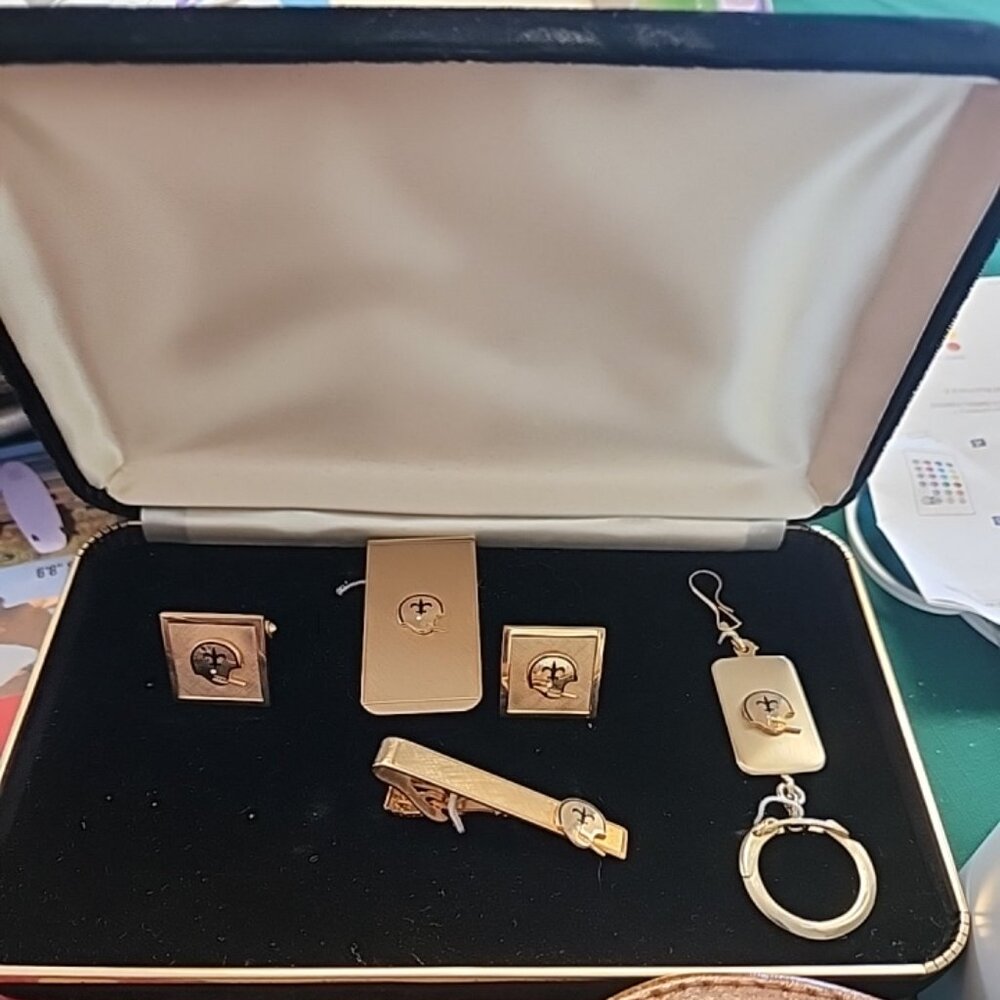 Vintage New Orleans Saints Football Jewelry Set Money Clip Cufflinks Keychain